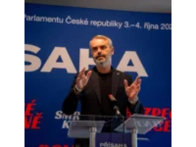 Šlachta podal trestní oznámení kvůli miliardovým zakázkám v IKEM a brněnské klinice