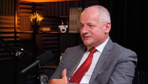 HIV v Česku na maximu. Prymula vysvětlil, proč lidé přestávají z onemocnění mít obavy