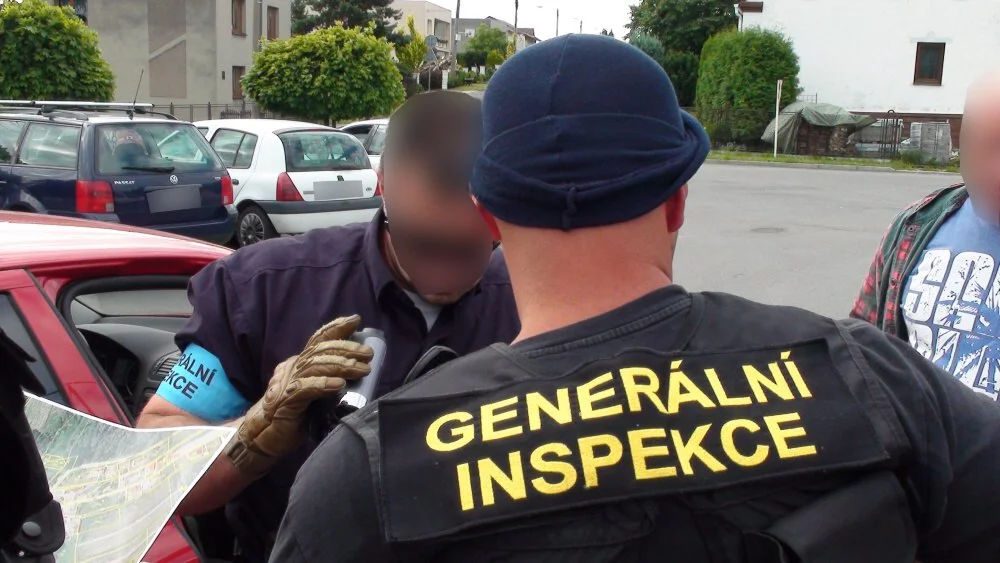 Policista součástí případu lovců pedofilů. Dospělí se vydávali za nezletilé